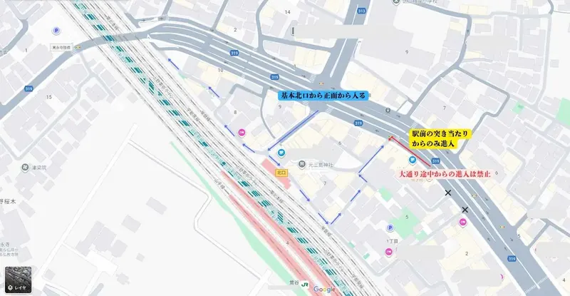 鶯谷・北口:進入は駅前の突き当たりからのみ。大通り途中からは進入禁止